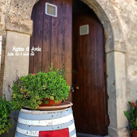 Largo Baluardo 13 Apartment Avola